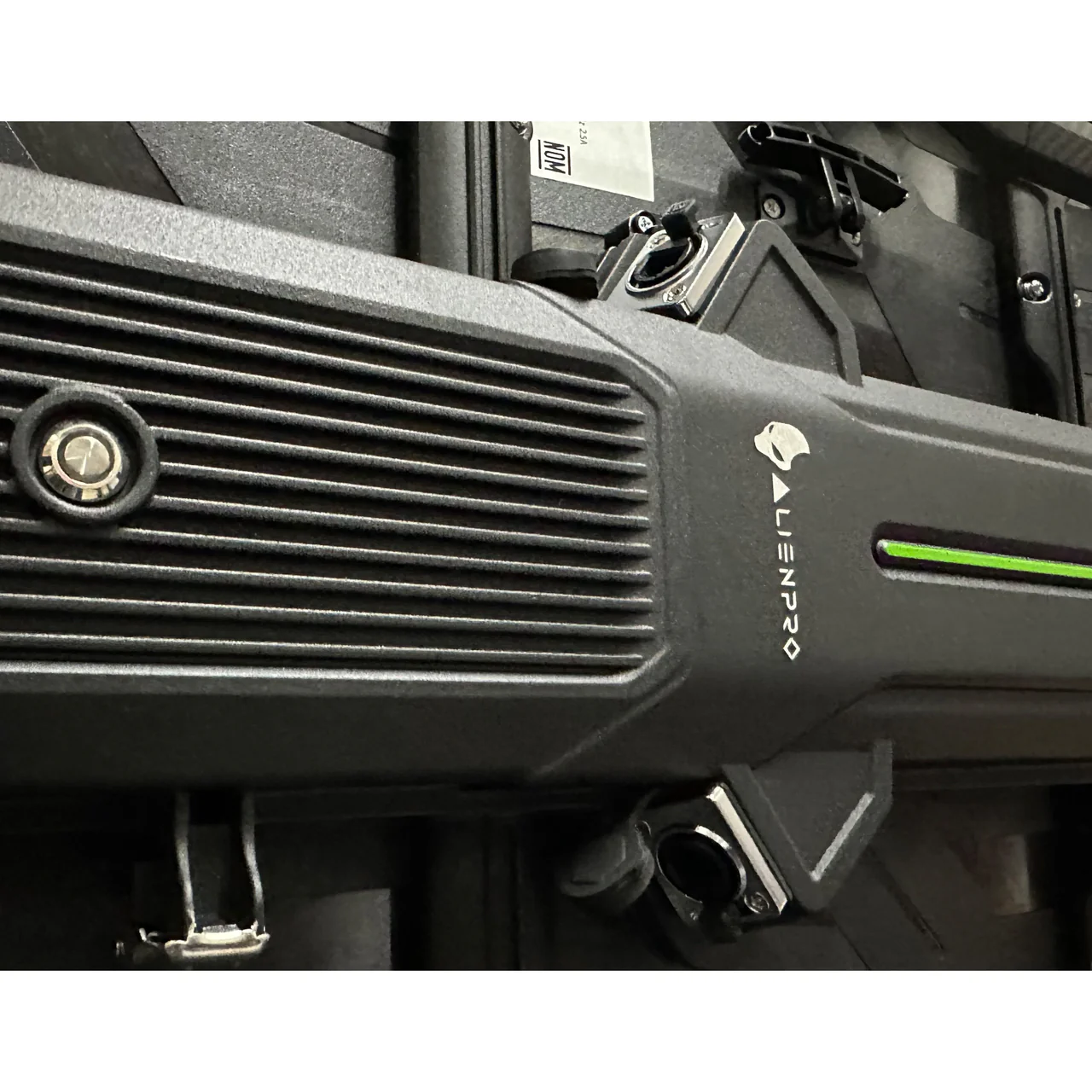89d7d8e6a96bc2f4998bd60c03d6bcaf-kit-pantalla-led-solaris-pitch-39-outdoor-kit-pantalla-39-ext_1280x